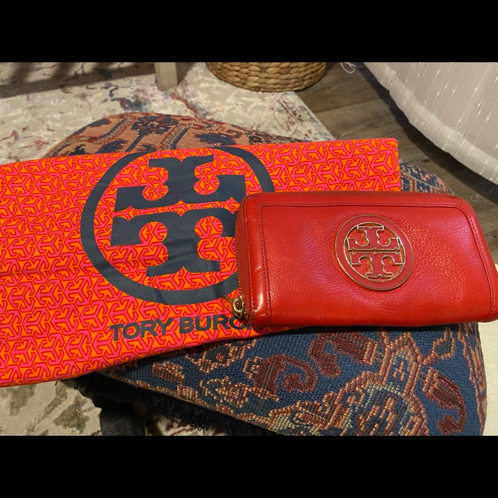 Tory Burch wallet